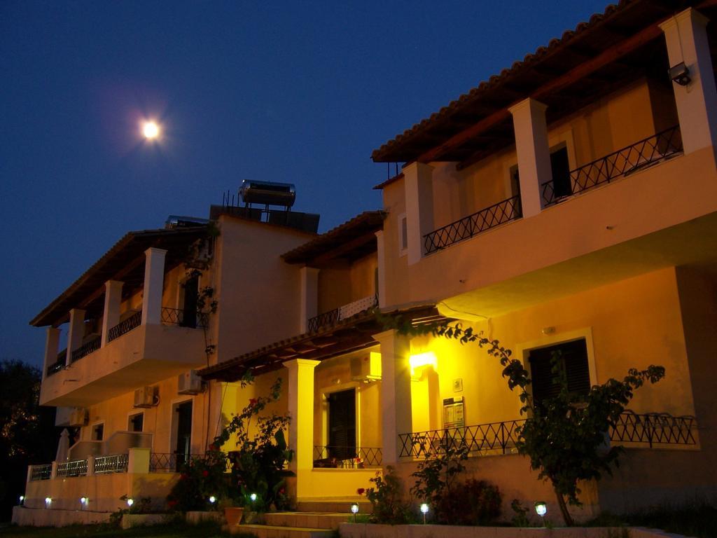 Rising Sun Apartments & Studios Benitses  Exterior foto